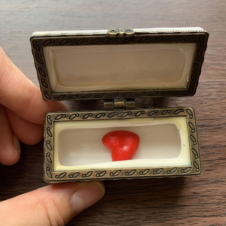 Heart trinket in trinket box